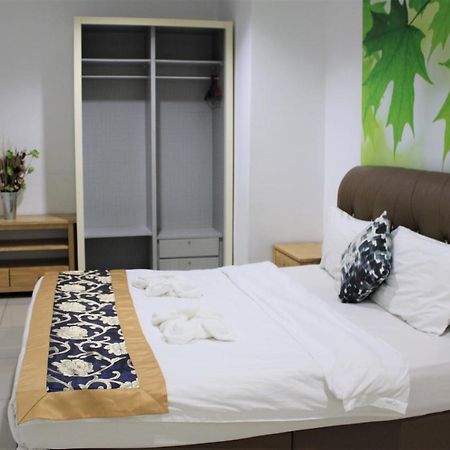 Mansion One Seaview Georgetown 2Br 6 Pax Apartment Exterior photo